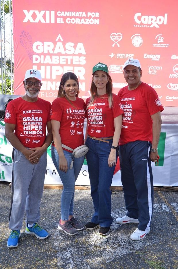 Santiago José, Massiel Reyes, María Teresa Ferreiro y Osiris Valdez.