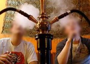 Medina promulga ley prohíbe uso de la pipa de agua o "hookah" 