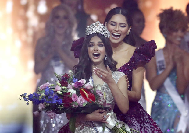 India triunfa en un Miss Universo marcado por la política y la pandemia.