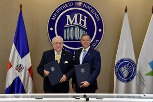 Hacienda y Energ&#237;a y Minas firman acuerdo para fiscalizaci&#243;n sector minero 