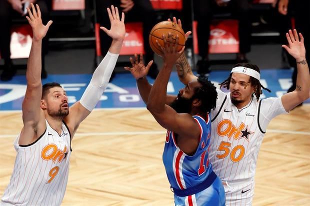 Harden y Durant dan su primera exhibición en el Barclays Center.