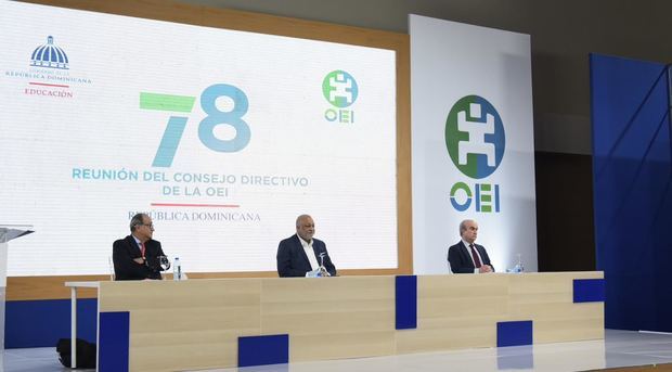 La OEI realiza foro sobre realidad de la educación en la región.