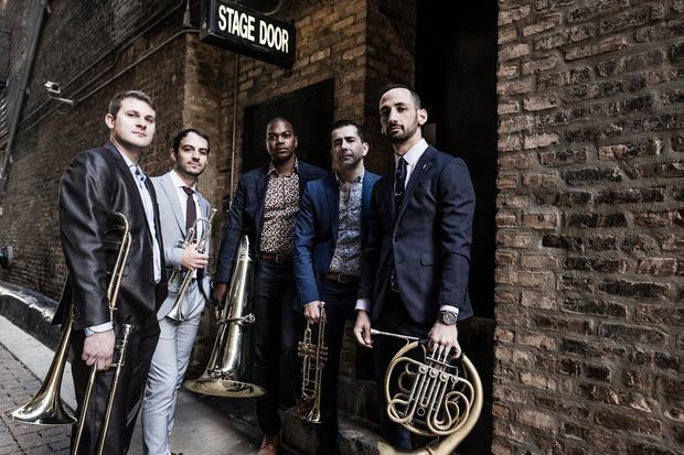 El quinteto de vientos metales Axiom Brass interpretará conocidísimos temas navideños y villancicos.