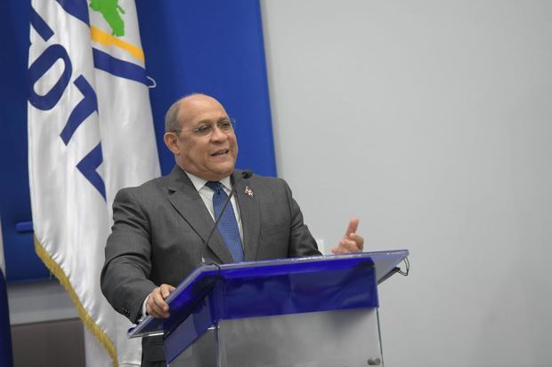 Rafael Santos Badía, director general del INFOTEP.