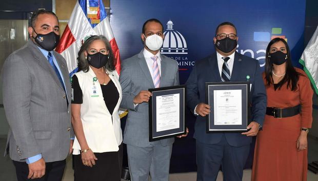 Ángel Familia, Rosa Camila Rivera, Ariel Espejo, Cristian Sánchez y Hadeline Matos.