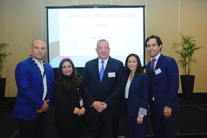 Fred Mazo, Pamela Luna, Ricardo Pellerano, Yudith Núñez y Joan Alba.