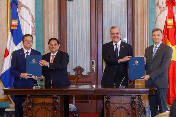 El presidente Luis Abinader recibió este miércoles al primer ministro de la Vietnam, Pham Minh Chinh, quien realiza una visita oficial al país.