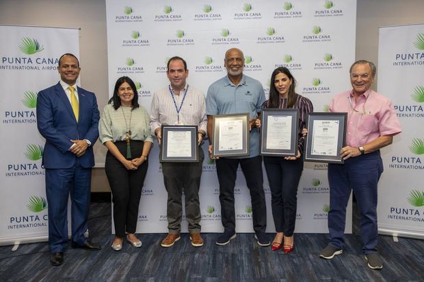 Es el primer aeropuerto del país en obtener las certificaciones internacionales ISO 9001:2015 y la ISO 14001:2015.