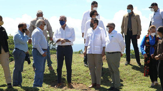Presidente Luis Abinader y AmbienteRD unen esfuerzos para aumentar cobertura boscosa del país