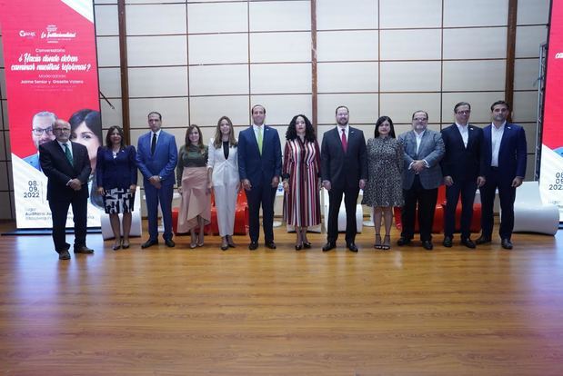 Jóvenes dialogan sobre institucionalidad y reformas en cuarta edición de Legal Trends