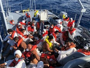 Armada de RD detiene 104 personas y frustra 21 viajes ilegales