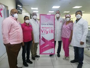 Moscoso Puello cierra mes lucha cáncer con operativo preventivo