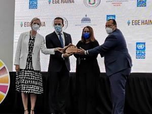 Ministerio de la Mujer entrega premio Igualando RD