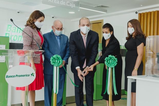 Marielyn Portorreal, Julio Caminero, Carlos Julio Camilo, Janibel Pimentel y Wendys Vicente.