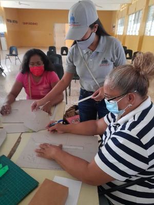 Instituciones inician taller de formación artesanal en la zona fronteriza
