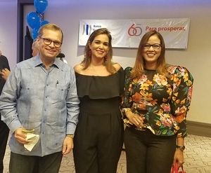 Hans Witsenboer, Priscila de los Santos y Sarah Soriano.