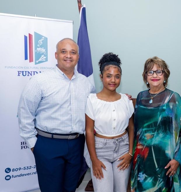 Alexis Betancourt, Sofía Betancourt y Verónica Sencion