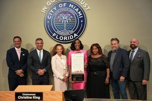 'Amara La Negra' recibe homenaje en su ciudad natal .