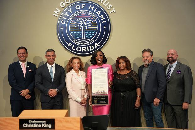'Amara La Negra' recibe homenaje en su ciudad natal .