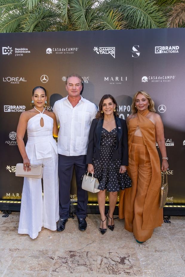 Michelle Angulo, Jason Kycek, Leah Francis Campos y Loida Cruz-Kycek