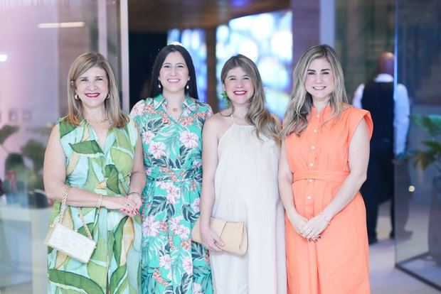 María Zaglul, Carmen Zaglul , Sofía Tarrazo y Carolina Tarrazo.