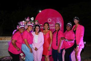 Playa Nueva Romana se viste de rosa por el Cáncer de Mama