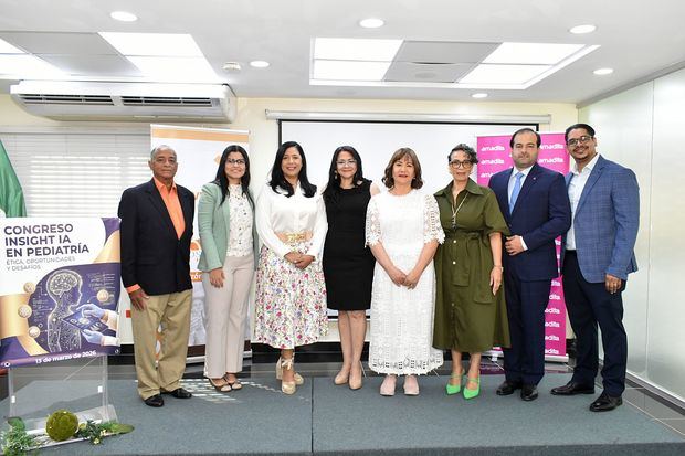 Manuel Pérez Elizo, Yendi Vilorio, Rosario Almánzar, Rosa Álvarez, Yanet Toribio, Alexandra Hichez, Alberto Bergés González y Erick Féliz.