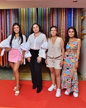 Laura García, Chantal Mateo, Cinthya Dussan y Daisy Santiago.