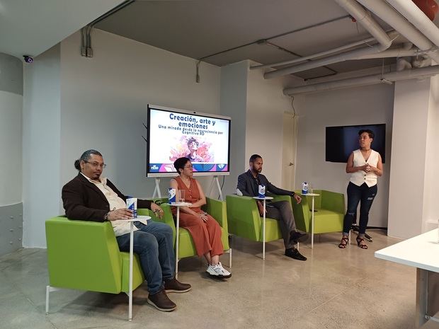 Los doctores Alejandro Mariñez, Jocelyn Duran, Anderson Batista. y Marcia Castillo.