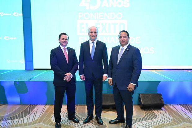 Andrés Bordas, Alejandro Fernández y Juan Manuel Ureña.