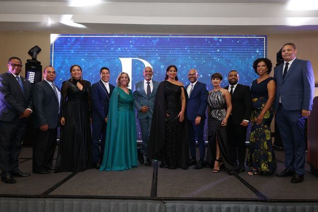 Luis Santiago Severino,  José Ramón Torres, Amelia Reyes, Juan De Dios Valentín, Mayra De Peña, Salvador Batista, Yenny Polanco Lovera, José Alberto Selmo, Carmen Bretón, Héctor Méndez, Cristina Rosario y Cristian Mota.