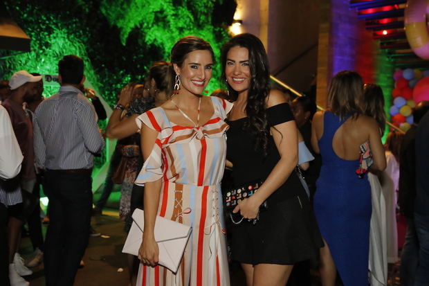 Bombay Sapphire acompaña a Helen Blandino y Deborah Karter en Fashion at The Pool