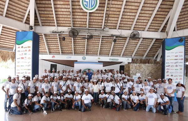 Voluntarios de Grupo SID y ADN