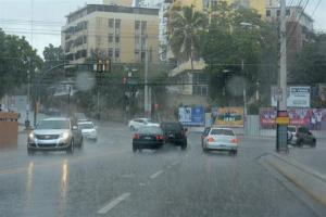 Lluvias han desplazado a 55 personas y anegado 10 comunidades