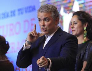 Duque dice que no aceptará ningún chantaje ni intimidación de grupos armados