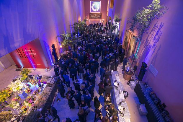 El cóctel de gala del Popular congregó a más de 400 invitados, entre ellos empresarios nacionales e internacionales del sector hotelero y la delegación de autoridades.