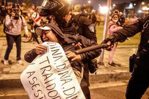 Protestas en Perú dejan 17 muertos, 9 en primer día de estado de emergencia