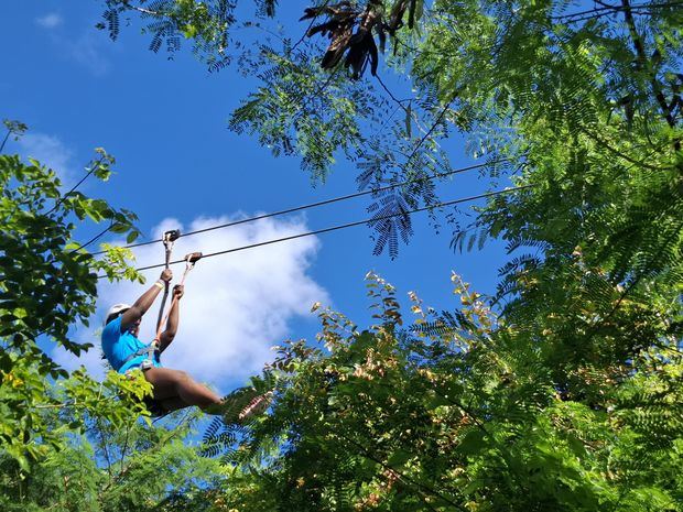 Bávaro Adventure Park y Royal Holiday: Un día de esperanza para niñas y jóvenes