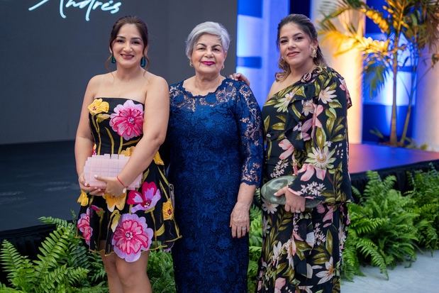 Patricia Mendez, Agustina Mendez y Madelyn Mendez.