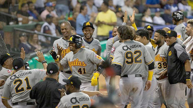 Águilas vencen a Estrellas y provocan triple empate en semifinal dominicana.