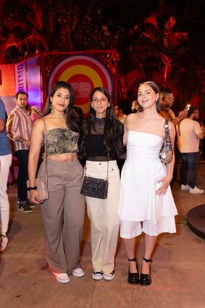 Melissa Astacia, Gaby de los Santos y Snenie.