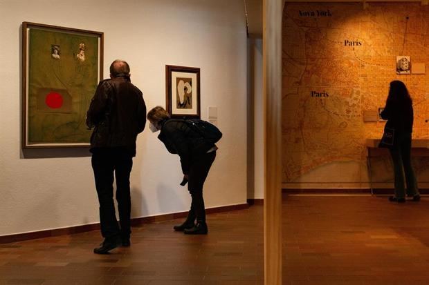 Una exposición revisa el ví­nculo de Miró con la modernidad barcelonesa
