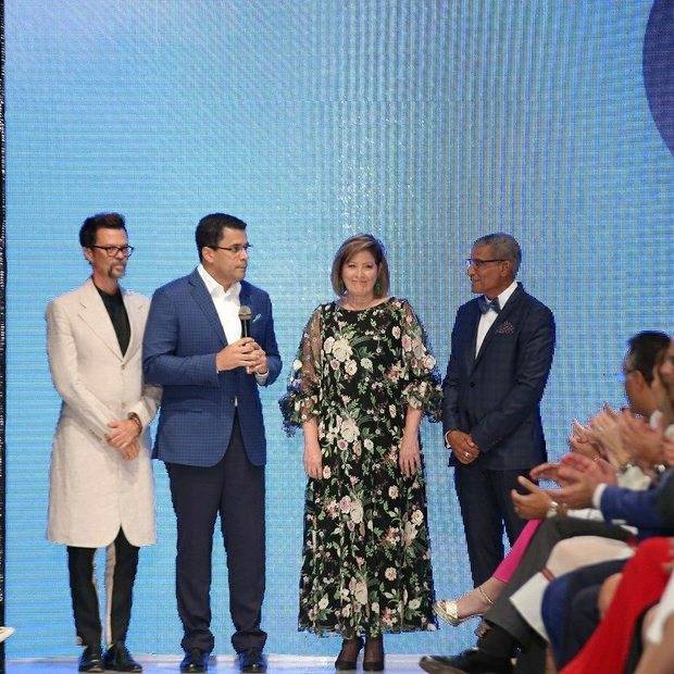Organizadores de Dominicana Moda 2017, junto al Alcalde David Collando. .