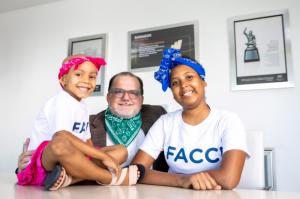 FACCI lanza el Pañuelo Challenge para apoyar a niños con cáncer en su día mundial