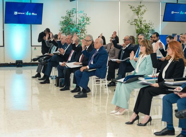 Durante la Asamblea Ordinaria, se ratificaron nombramientos y se revisaron los
estados financieros del Banco Popular.