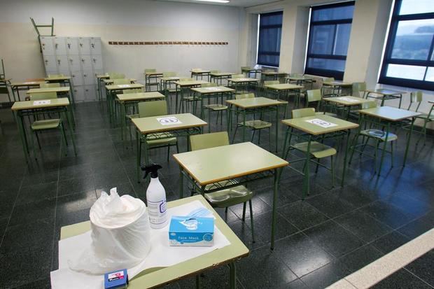 Detalle de un aula vacía en un instituto.