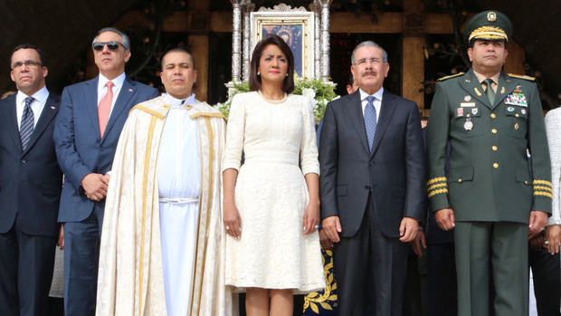 Pareja presidencial participa en eucaristía con motivo del Día de La Altagracia