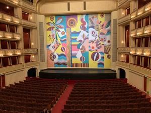 La artista brasileña Beatriz Milhazes inunda de color la “Ópera de Viena"