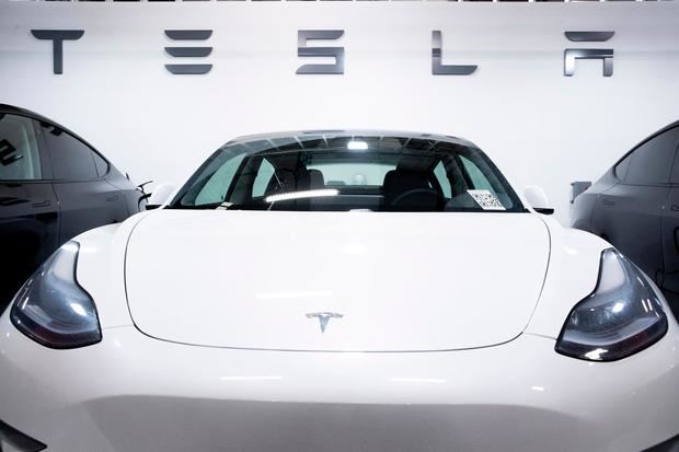 Tesla entregó un 87 % más vehí­culos en 2021 que al año anterior
