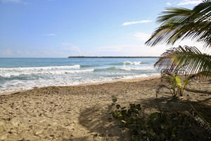 Danilo Medina asiste a inicio construcción dos hoteles en Playa Esmeralda